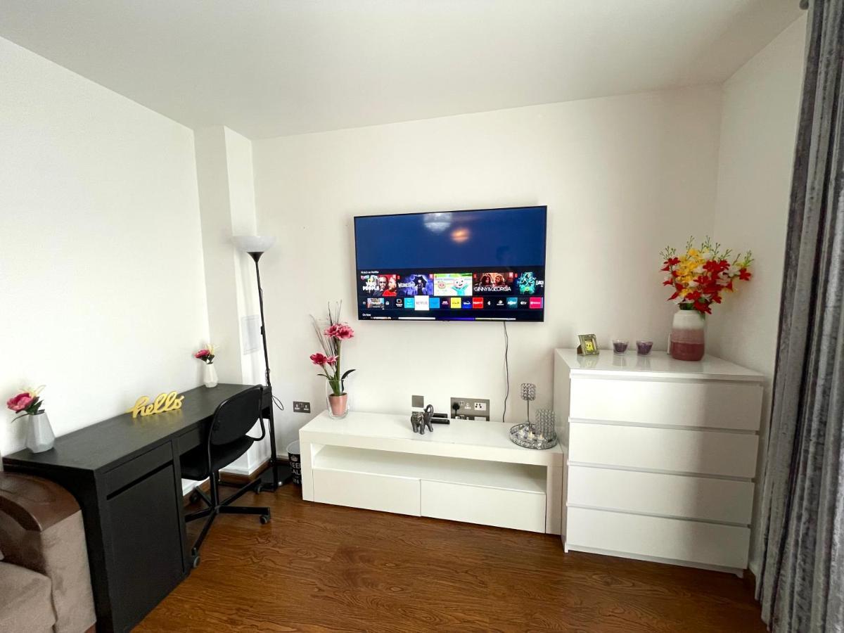 London Stratford Luxury House, 5 Minutes Walk Station, Westfield, 3 Bedrooms 3 Bathrooms, Reception, Garden, Parking Ngoại thất bức ảnh