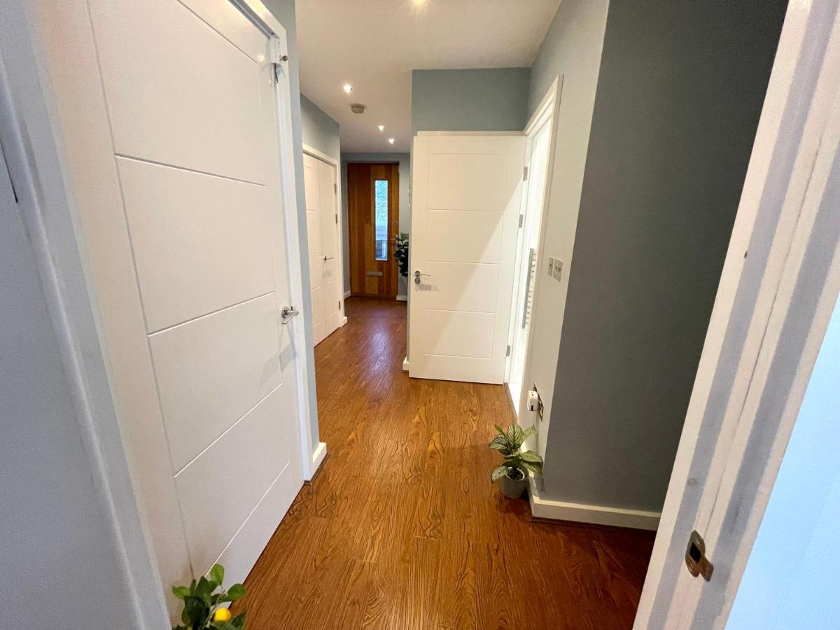 London Stratford Luxury House, 5 Minutes Walk Station, Westfield, 3 Bedrooms 3 Bathrooms, Reception, Garden, Parking Ngoại thất bức ảnh