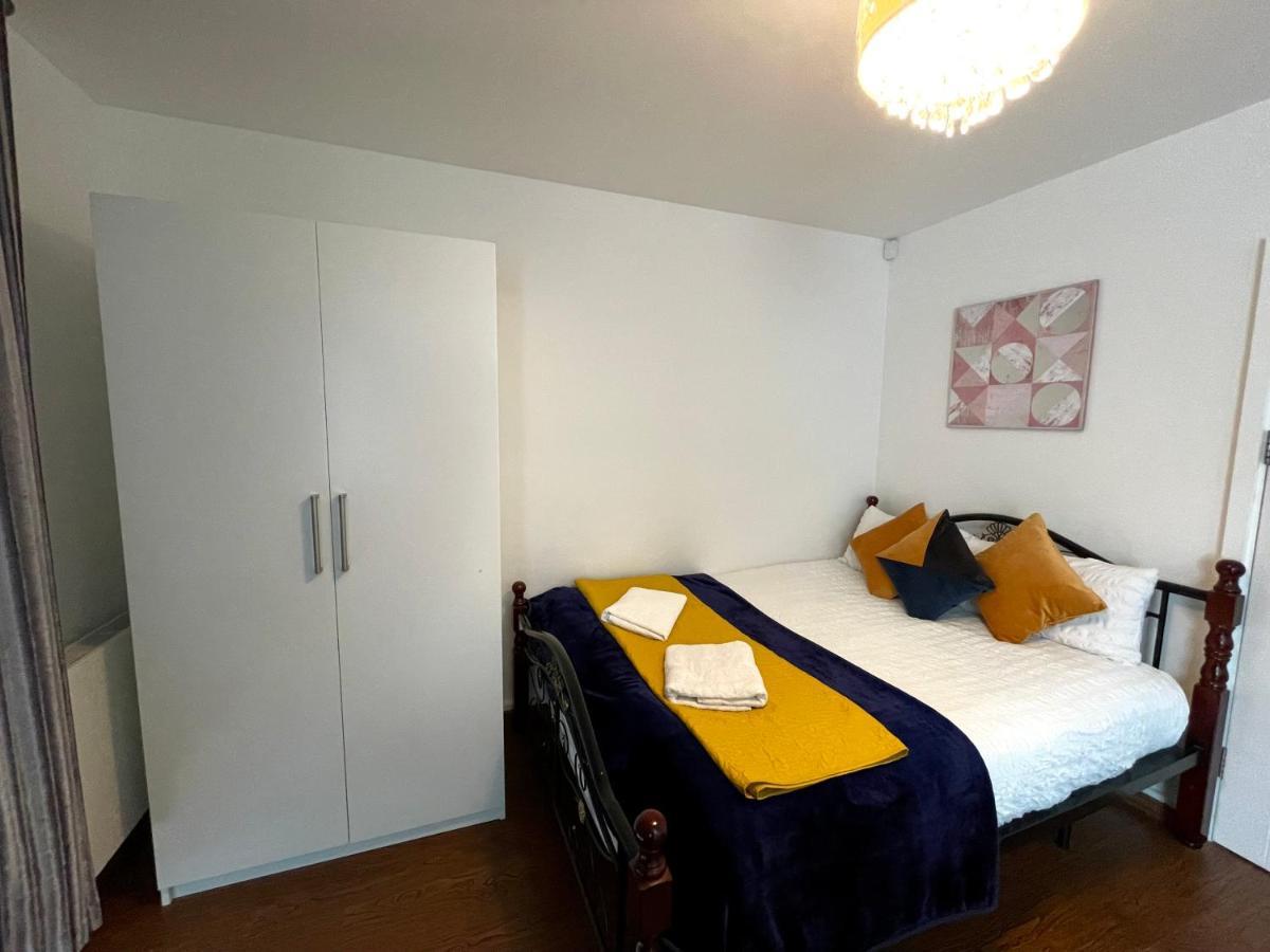 London Stratford Luxury House, 5 Minutes Walk Station, Westfield, 3 Bedrooms 3 Bathrooms, Reception, Garden, Parking Ngoại thất bức ảnh