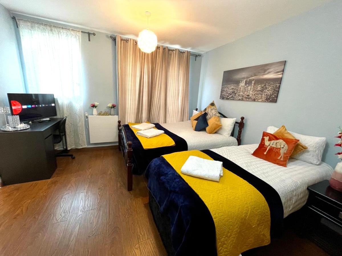 London Stratford Luxury House, 5 Minutes Walk Station, Westfield, 3 Bedrooms 3 Bathrooms, Reception, Garden, Parking Ngoại thất bức ảnh