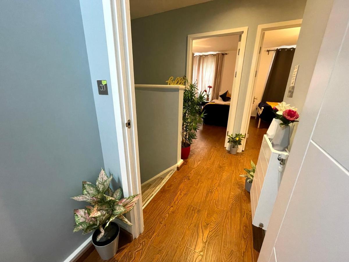 London Stratford Luxury House, 5 Minutes Walk Station, Westfield, 3 Bedrooms 3 Bathrooms, Reception, Garden, Parking Ngoại thất bức ảnh