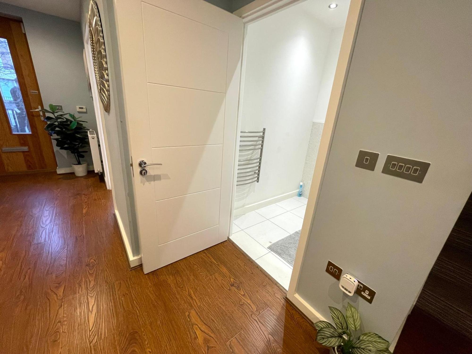 London Stratford Luxury House, 5 Minutes Walk Station, Westfield, 3 Bedrooms 3 Bathrooms, Reception, Garden, Parking Ngoại thất bức ảnh