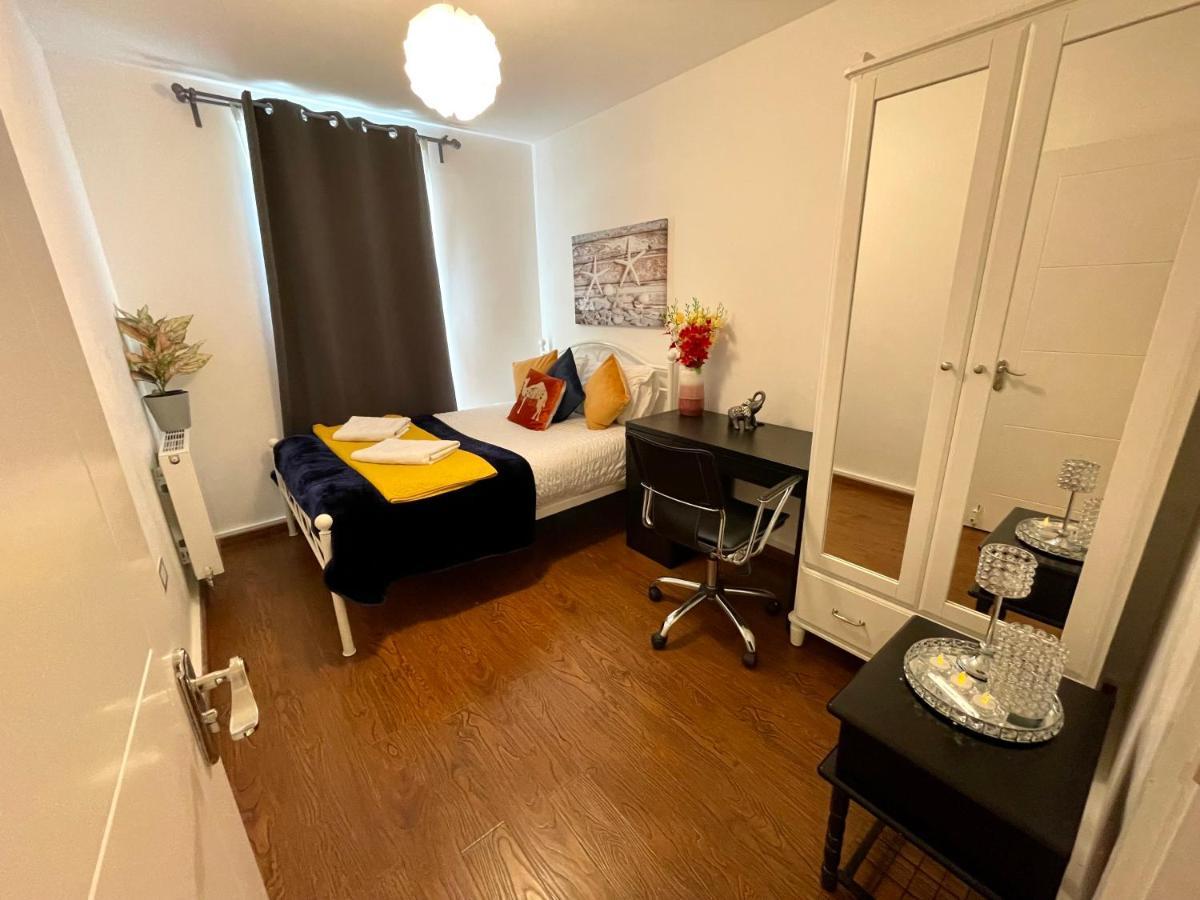 London Stratford Luxury House, 5 Minutes Walk Station, Westfield, 3 Bedrooms 3 Bathrooms, Reception, Garden, Parking Ngoại thất bức ảnh