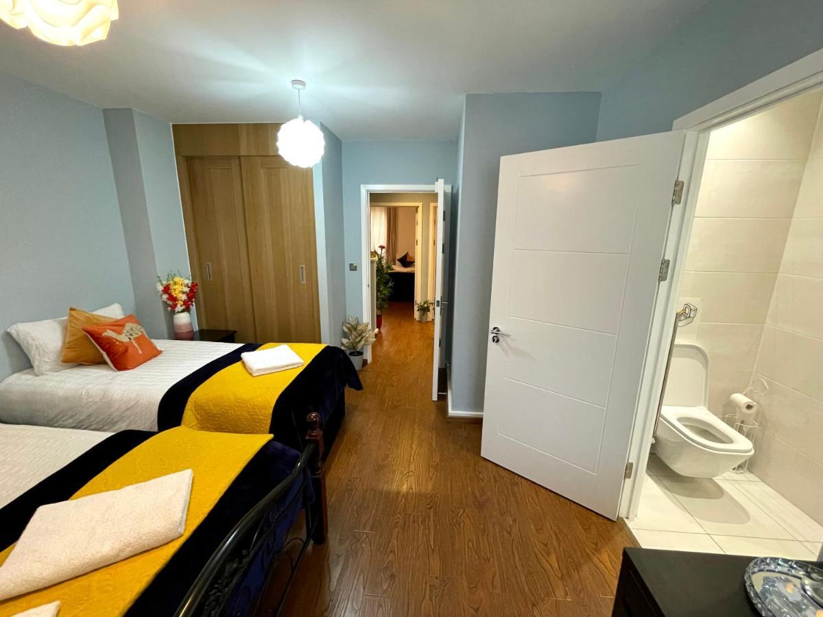 London Stratford Luxury House, 5 Minutes Walk Station, Westfield, 3 Bedrooms 3 Bathrooms, Reception, Garden, Parking Ngoại thất bức ảnh